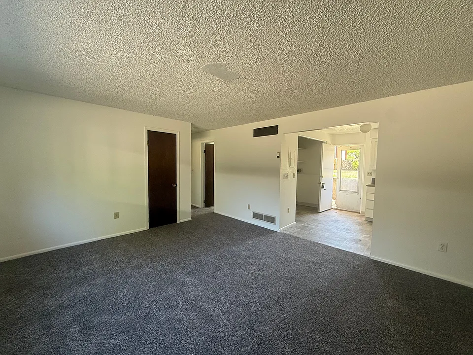 2023 9th Ave N #8