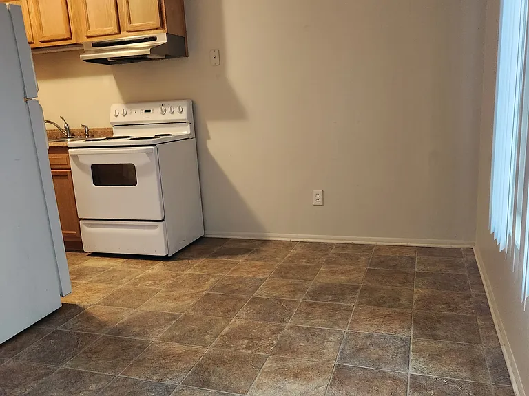 455 Colonial Dr #2 — Photo 10