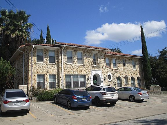 2nd image of 403 W Elsmere Pl APT 1