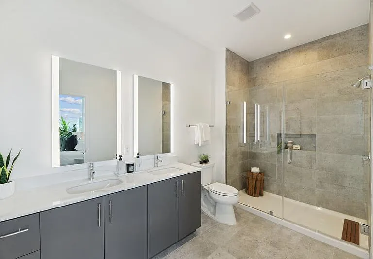 Gallery 64 — Photo 26