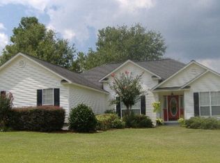 4 Quail Cir, Hazlehurst, GA 31539
