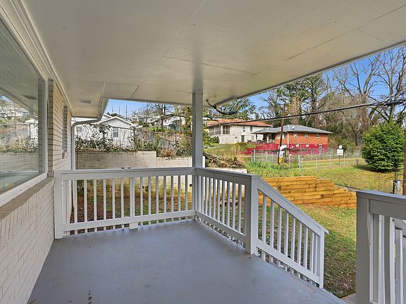 4th image of 214 Thornton St SW