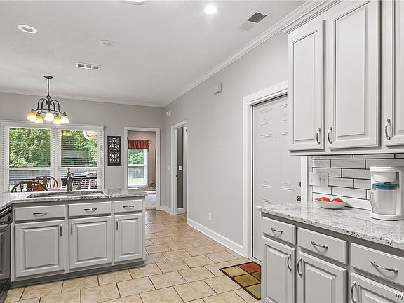 4th image of 1662 Teal Cir