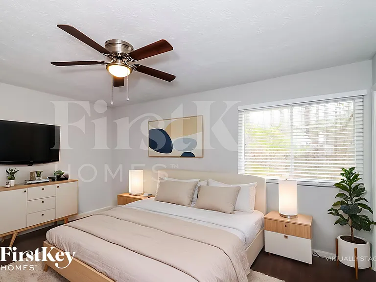 405 Sheringham Ct — Photo 10