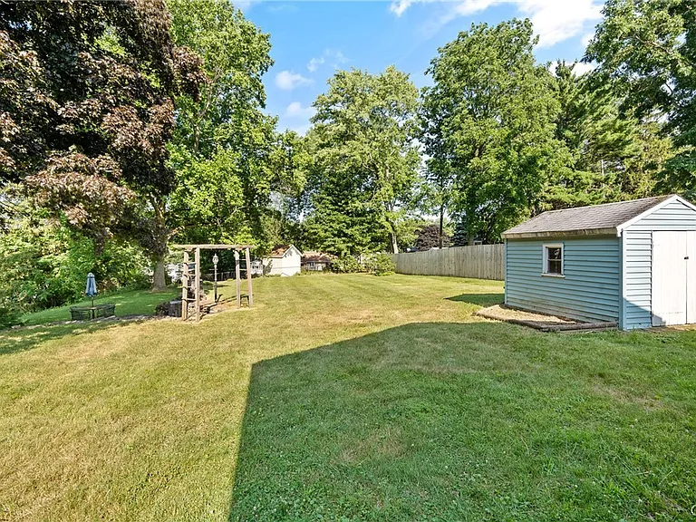 107 Overlook Dr — Photo 37