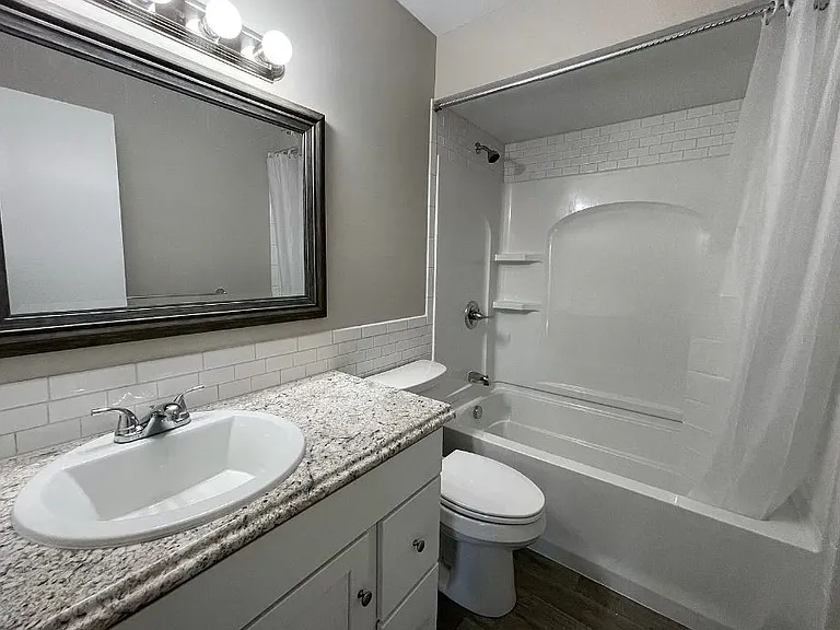 6549 Henry St — Photo 7