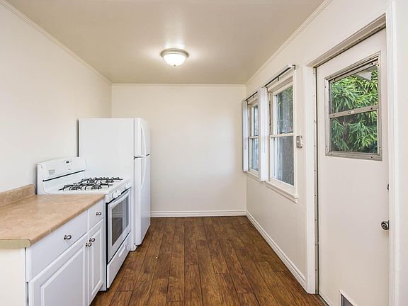 5th image of 158 Walker Way