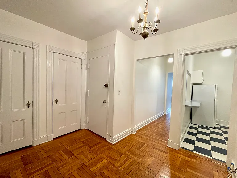 243 E 71st St #4 — Photo 4