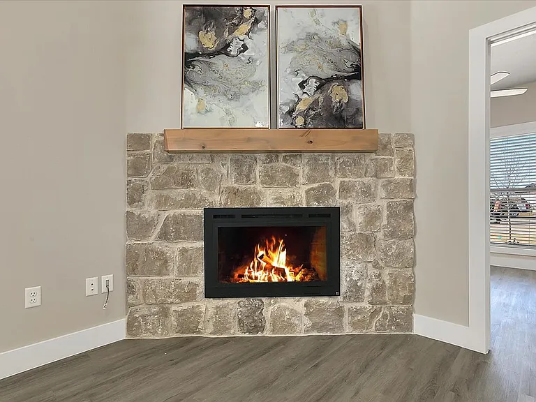 132 Calvin Dr — Photo 4