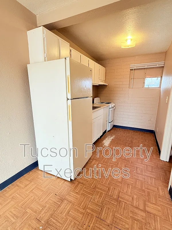 Studio, 1.0 bath, 350 sqft, $555 — Photo 3