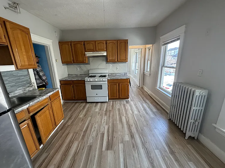 124 Kendall St #2 — Photo 26