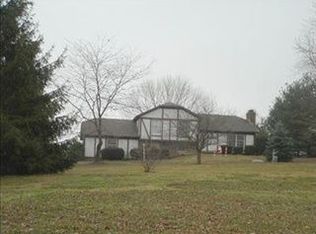 2414 Henville Rd, Xenia, OH 45385