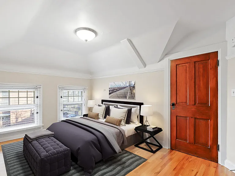 1376 N Williams St — Photo 4