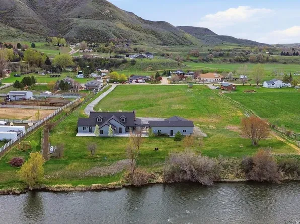 2727 E Read Ln, Preston, ID 83263