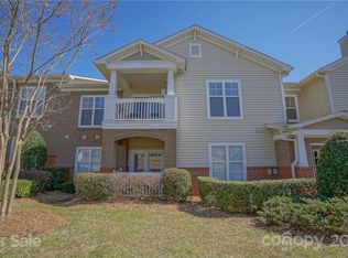 16722 Amberside Rd E, Cornelius, NC 28031