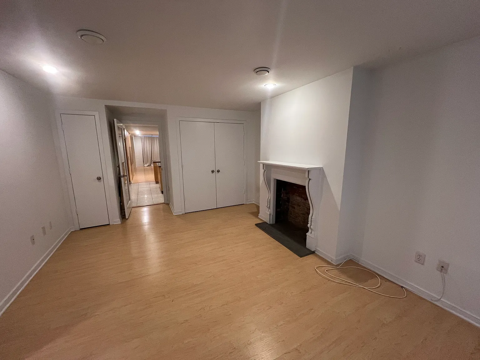 1 bed, 1.5 bath, 1000 sqft, $3,100 — Photo 4