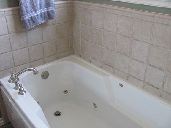 5th image of 2015 Mimosa Dr NW
