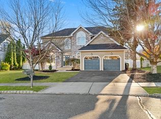 42 Jade Ln, Phillipsburg, NJ 08865