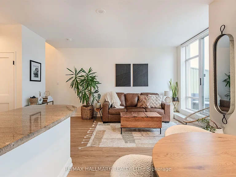 39 Parliament St #916 — Photo 10