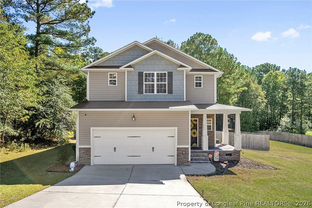 4 bed, 2.5 bath, 1986 sqft, $1,850 — Photo 1