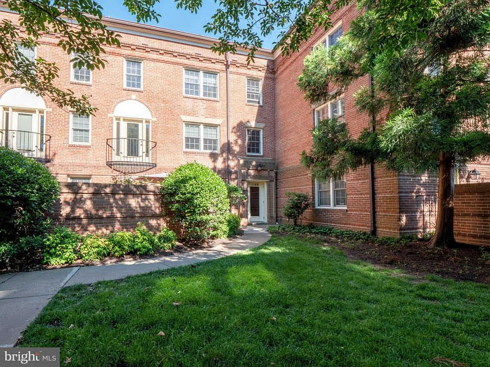 1st image of 1109 N Pitt St APT 1B