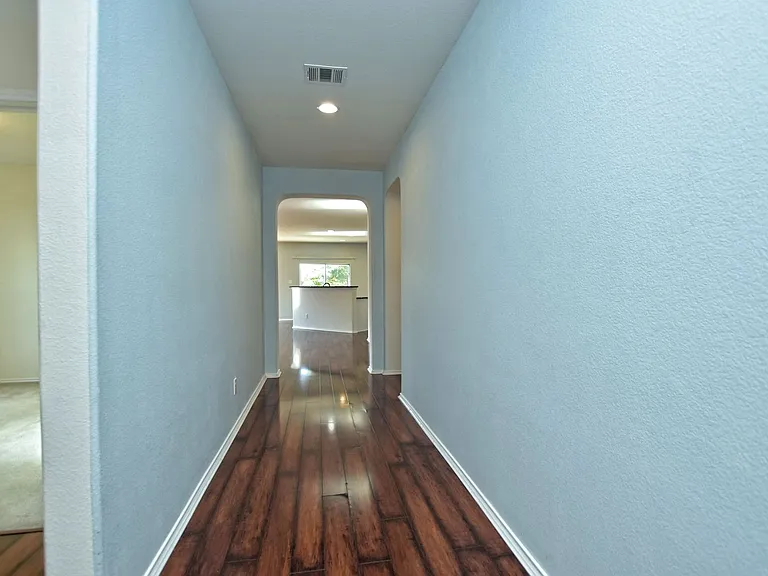 2717 Claremont Ct — Photo 5