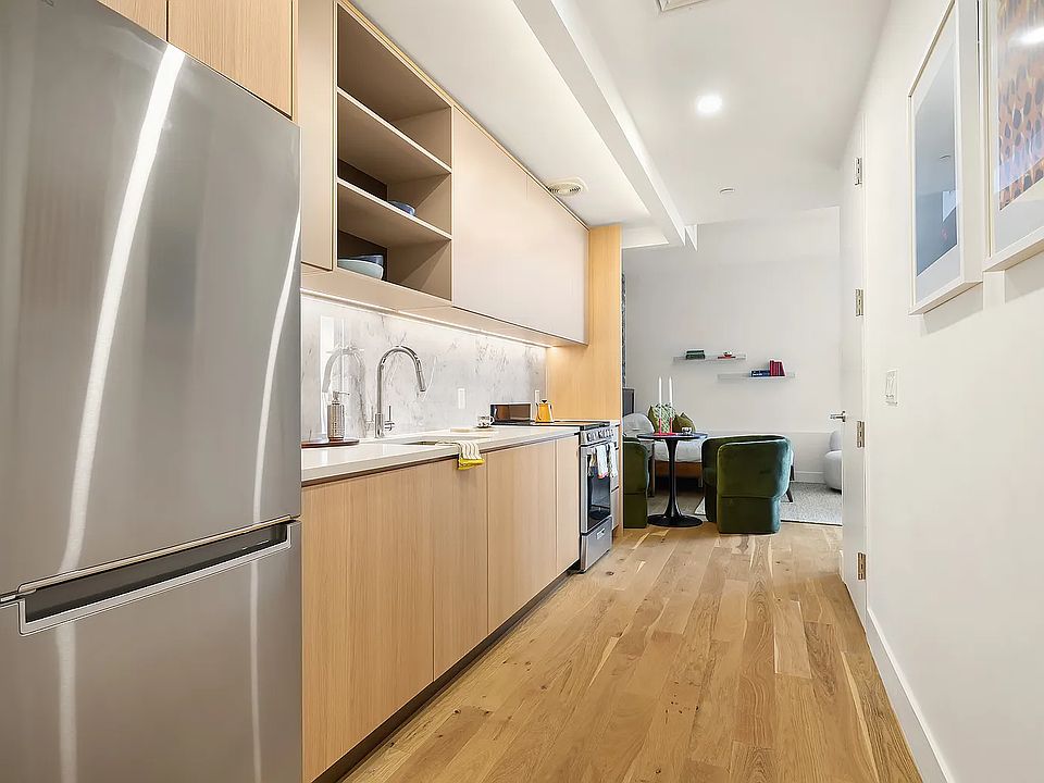 1st image of 20 Rockwell Pl #2502D