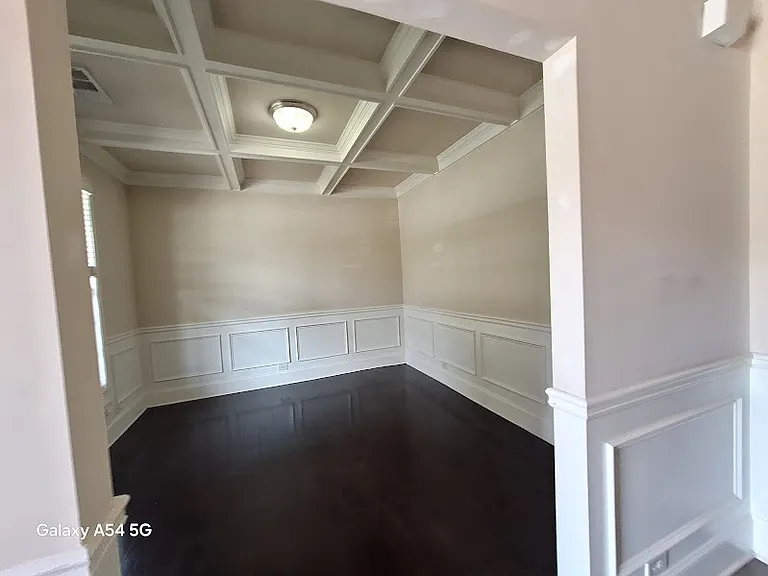 1310 Newbridge Cir — Photo 6