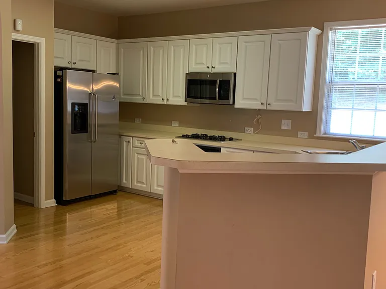 4031 Kingsley Park Ln — Photo 3