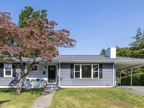 258 Mohawk Rd, Somerset, MA 02726