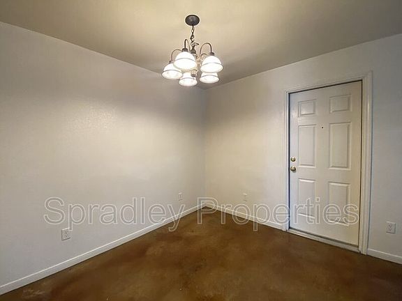 3rd image of 5608A Luxor Dr