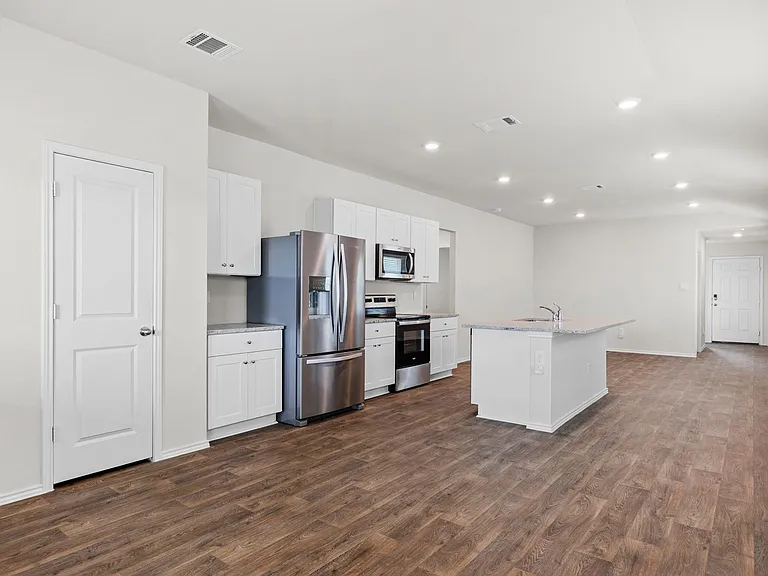 1609 Chianti Pass — Photo 2