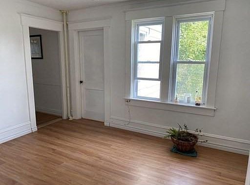 2nd image of 162 Hanover St #2