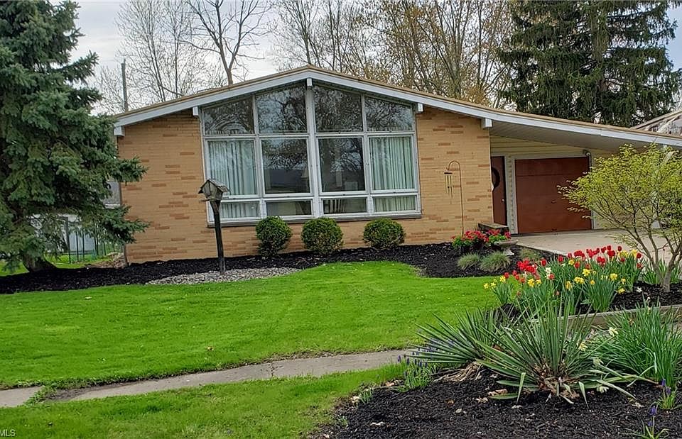 1st image of 159 Sheila Dr
