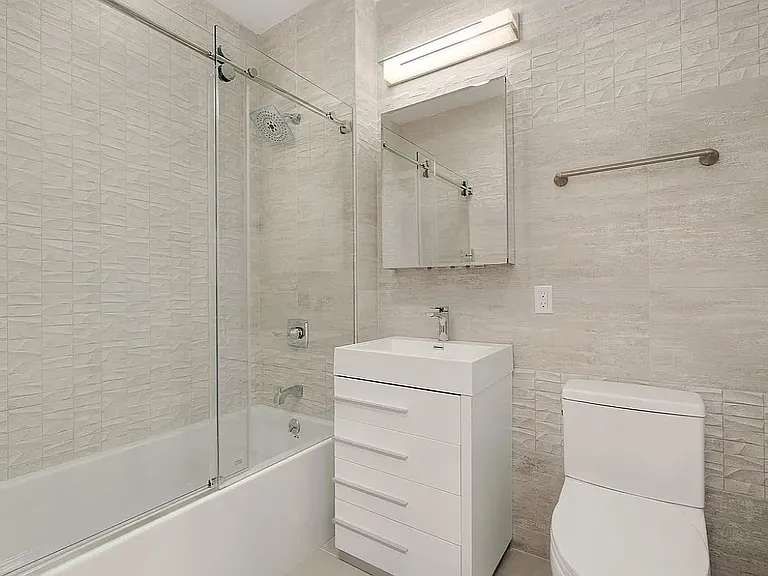 2833 Brighton 3 St #4C — Photo 6