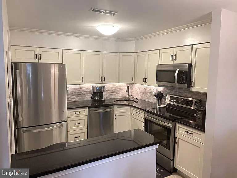 39 Sumac Ct #A — Photo 6