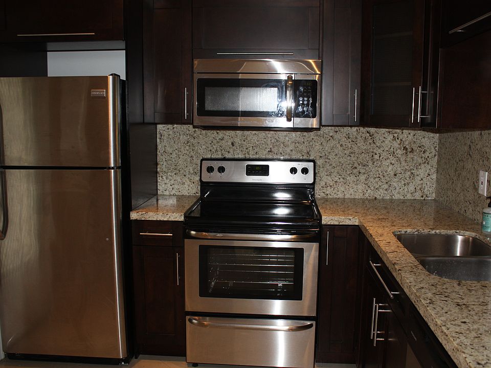 1st image of 501 NE 14th Ave APT 104