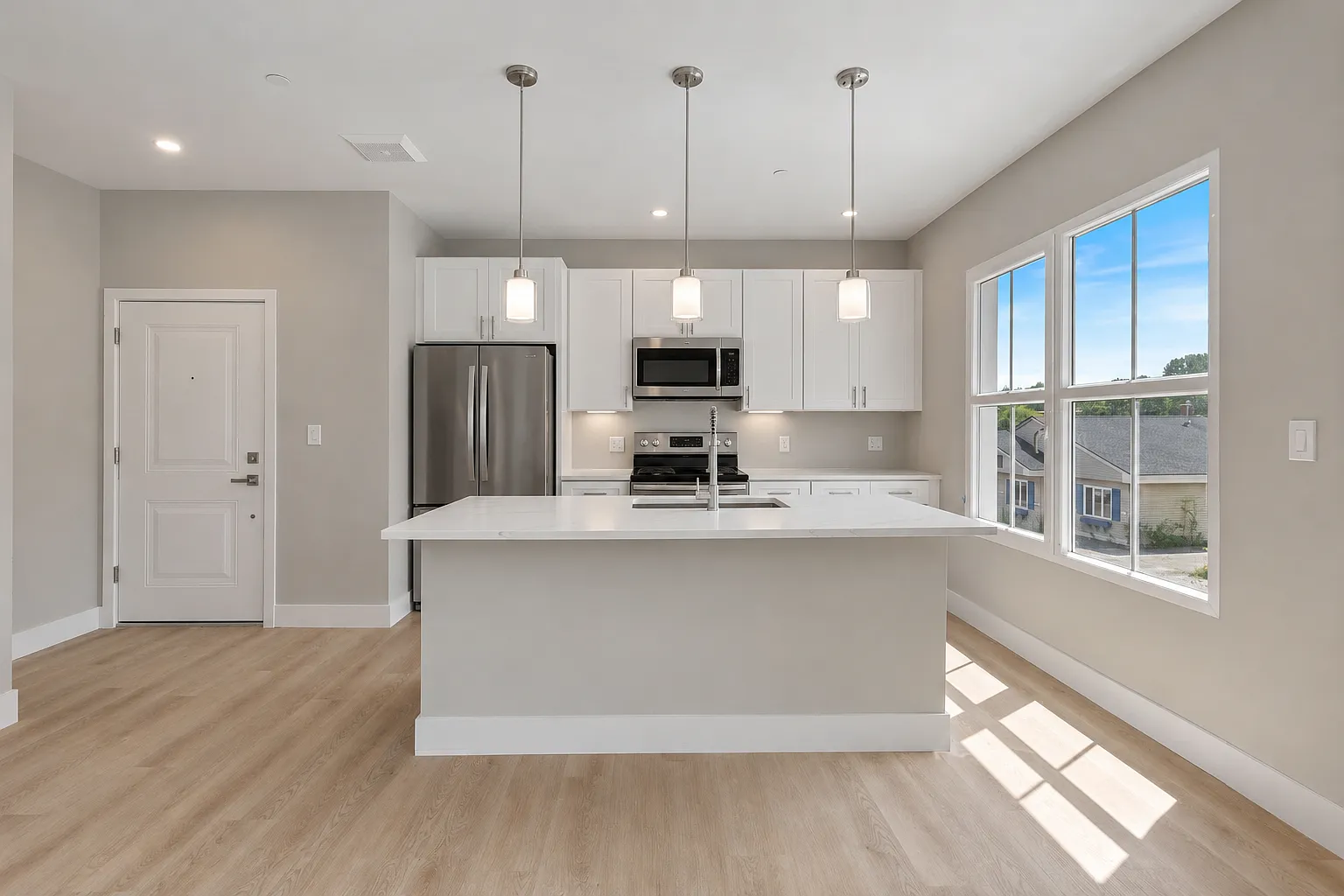 2 bed, 756 sqft, $3,580 — Photo 4