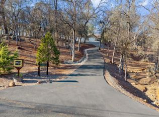 12820 Moss Rock Dr, Auburn, CA 95602