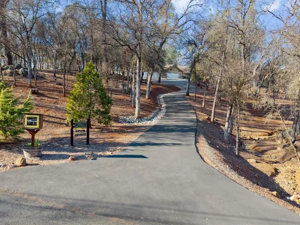 12820 Moss Rock Dr, Auburn, CA 95602