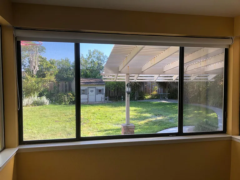 breakfast nook to outside view