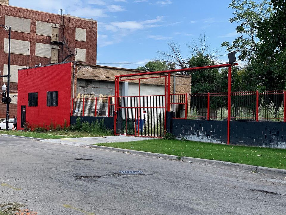 1st image of 1000 S California Ave