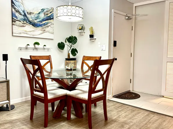 469 Ena Rd, Honolulu, HI