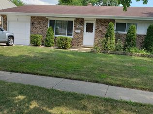 427 Marvin Pl, Wheeling, IL 60090