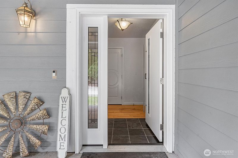 3rd image of 24616 94th Avenue E