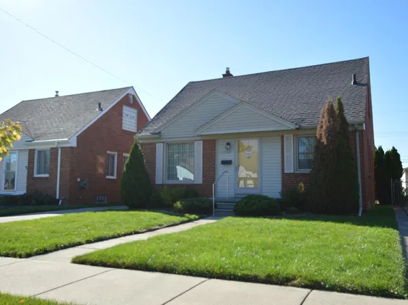 27159 Leroy St, Roseville, MI 48066