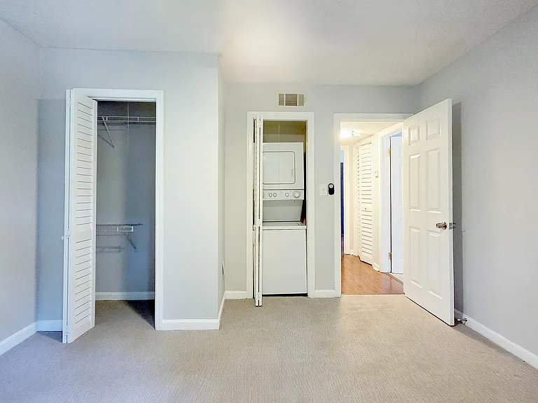 Amberidge Apartments — Photo 21
