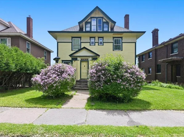 1818 E 3rd St, Duluth, MN 55812