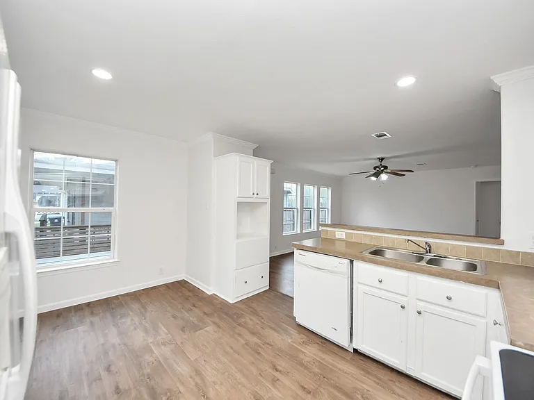6526 Carver Rd #A — Photo 14
