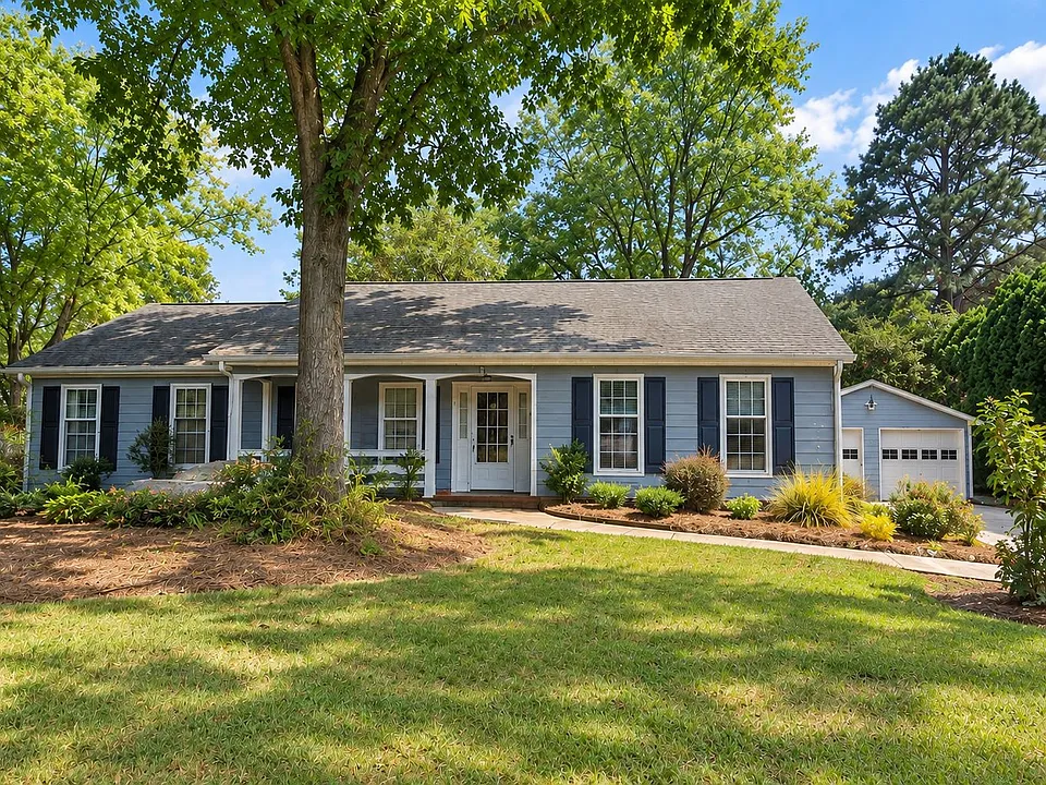 2022 Glouchester Cres